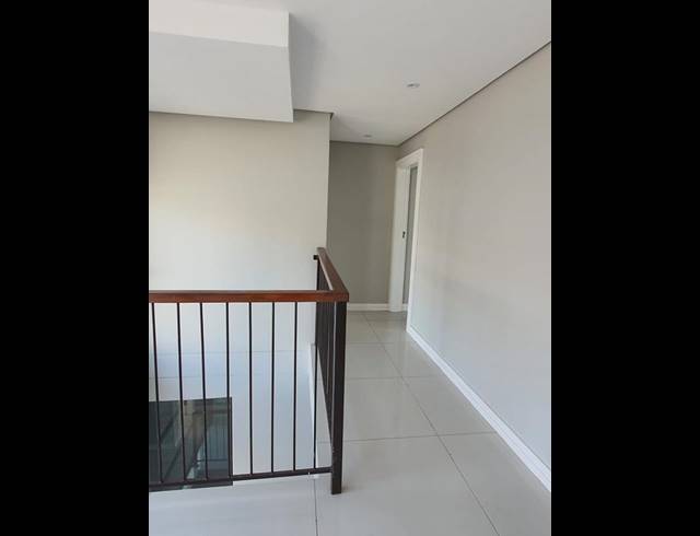 5 BEDROOM TOWNHOUSE FOR SALE IN IZINGA